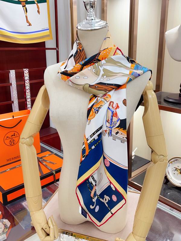 Hermes silk scarf 90X90cm E11 (15)